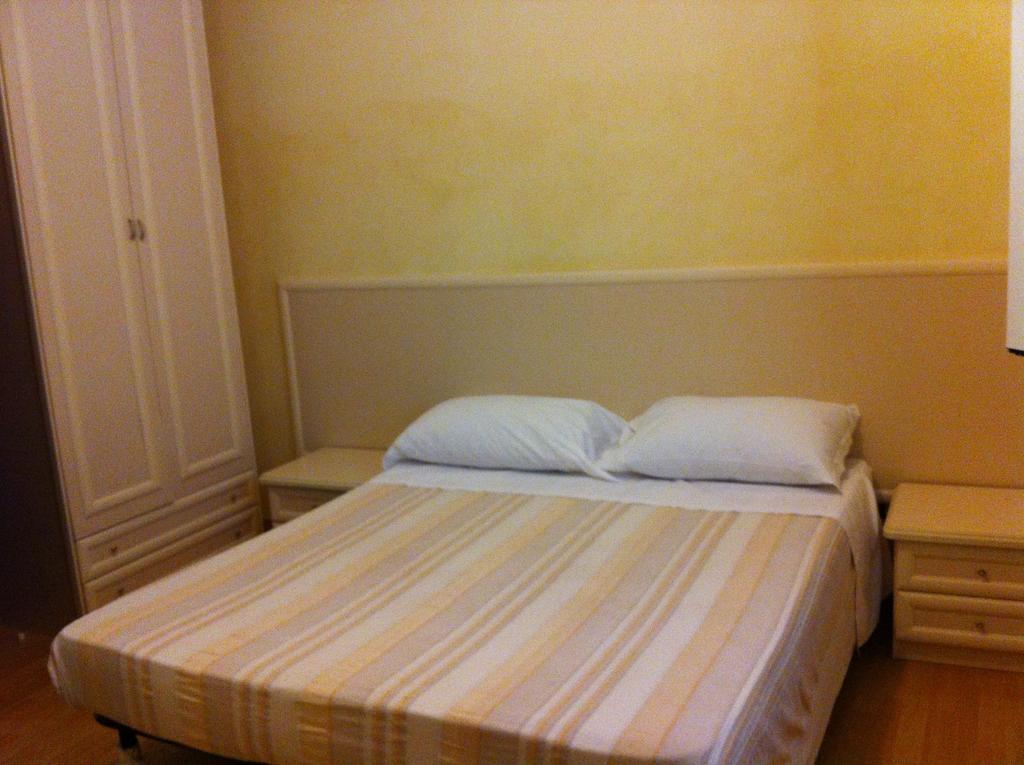 White House Motell Cerveteri Rum bild